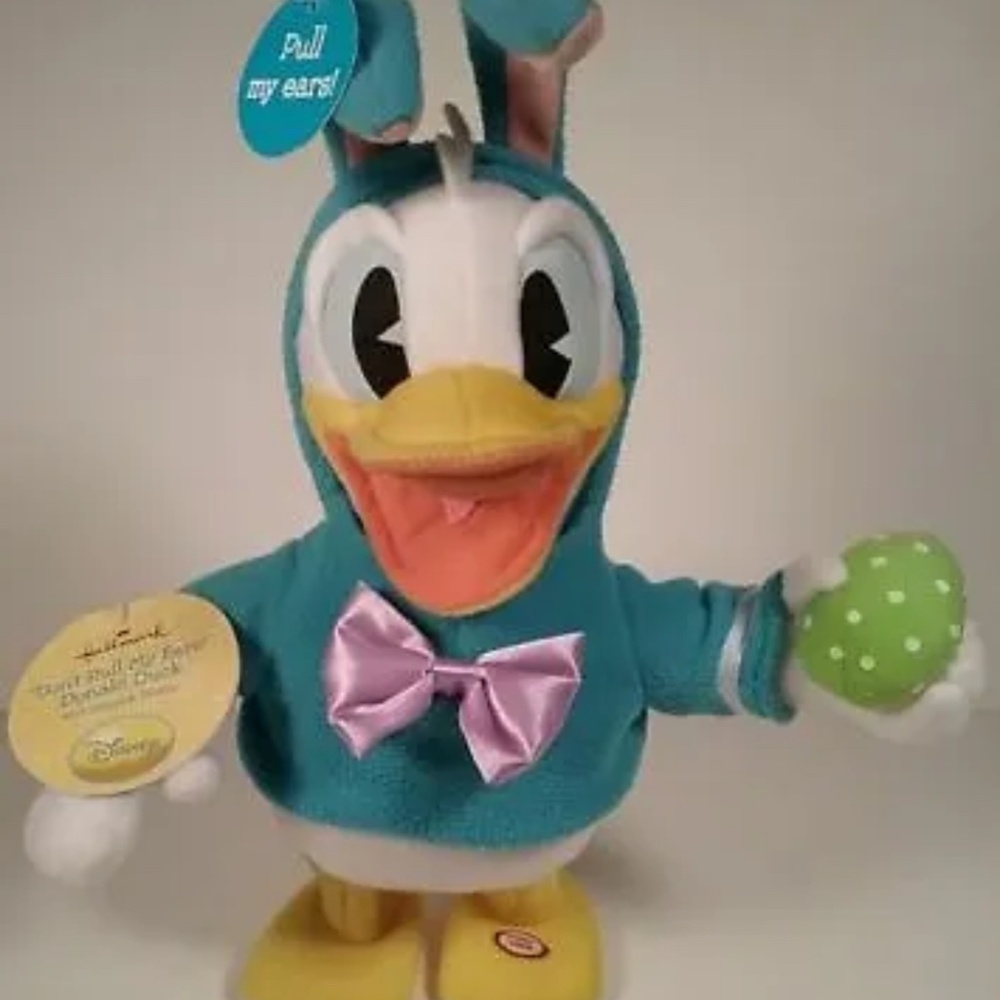 Donald Duck Disney Plush Sound & Motion NEW Tagged Hallmark Easter Bunny Toy